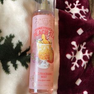 Bath and Body works Honey suckle peach mist